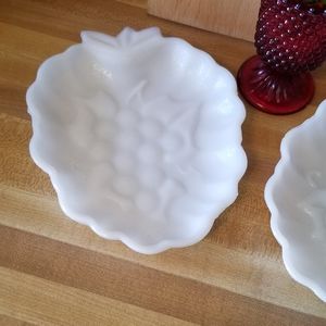 Vintage Dining - Pair of Hazel Atlas Fruit Dishes Vintage Dining - Pair of Hazel Atlas Fruit Dishes